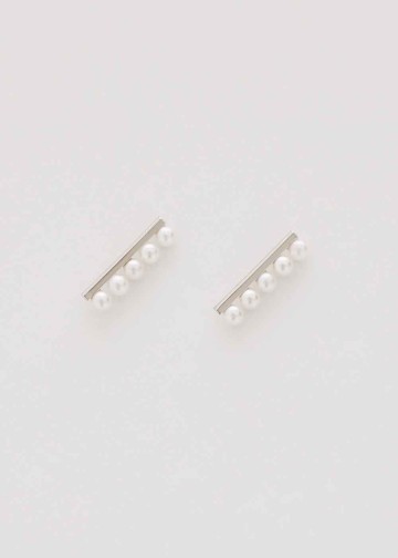 Cassie Silver Pearl Earrings