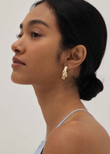 Claudia Wavy Hoop Earrings